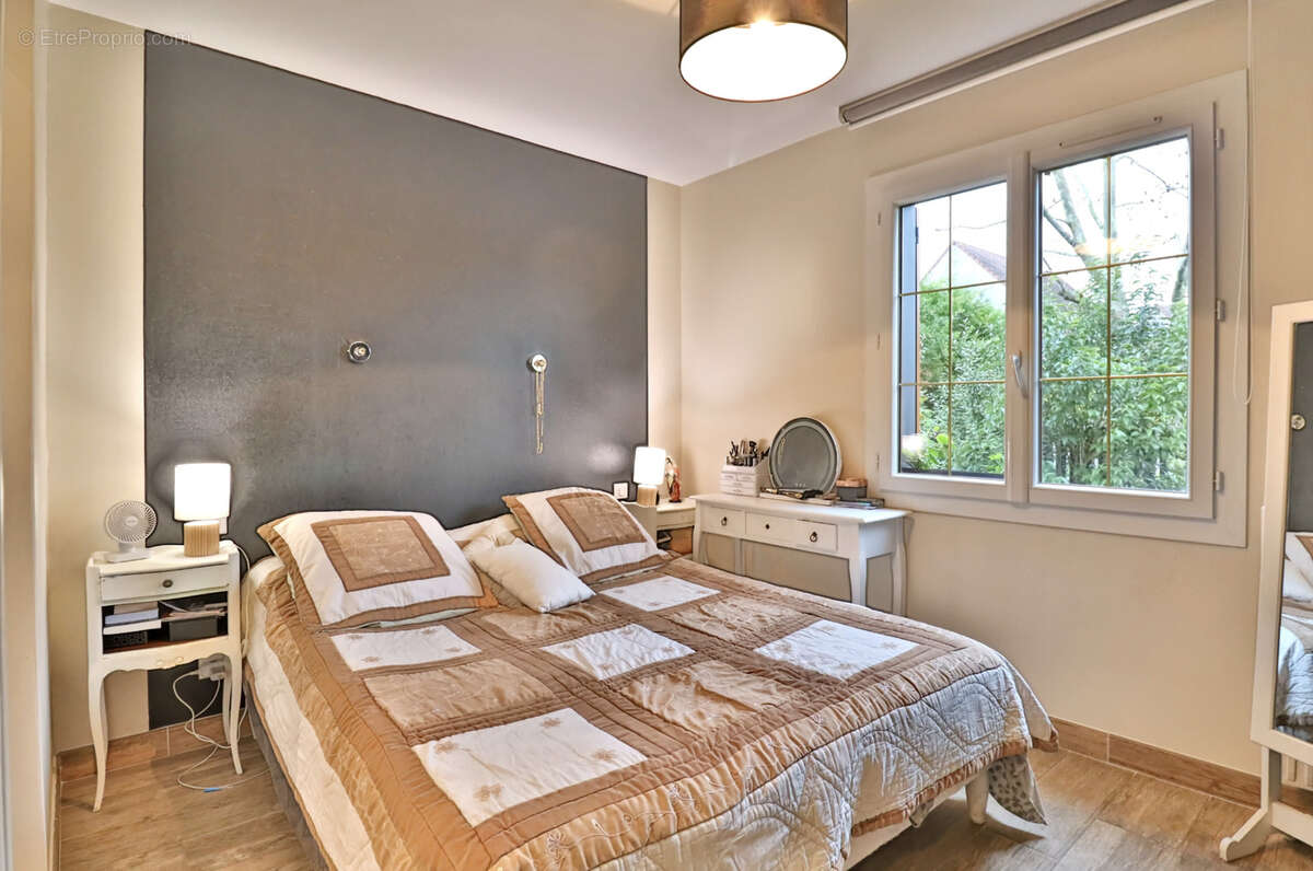 Maison à SAINTE-SAVINE