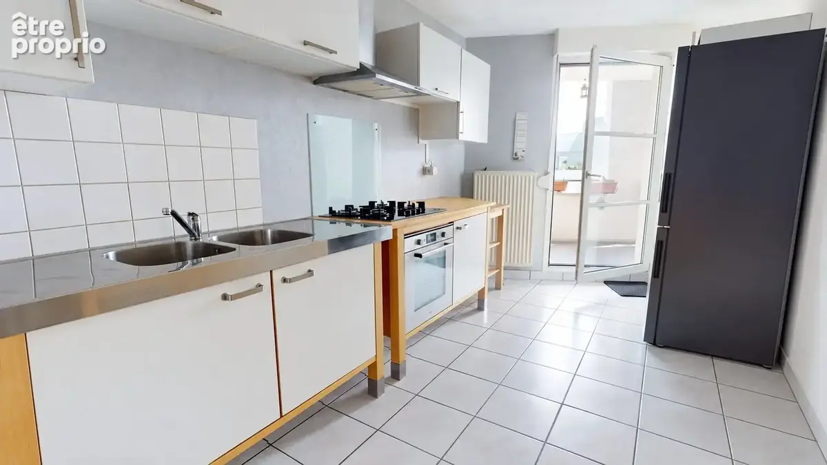 Appartement 4 pièces 94 m² à vendre à Ostwald (67540) - photo 3