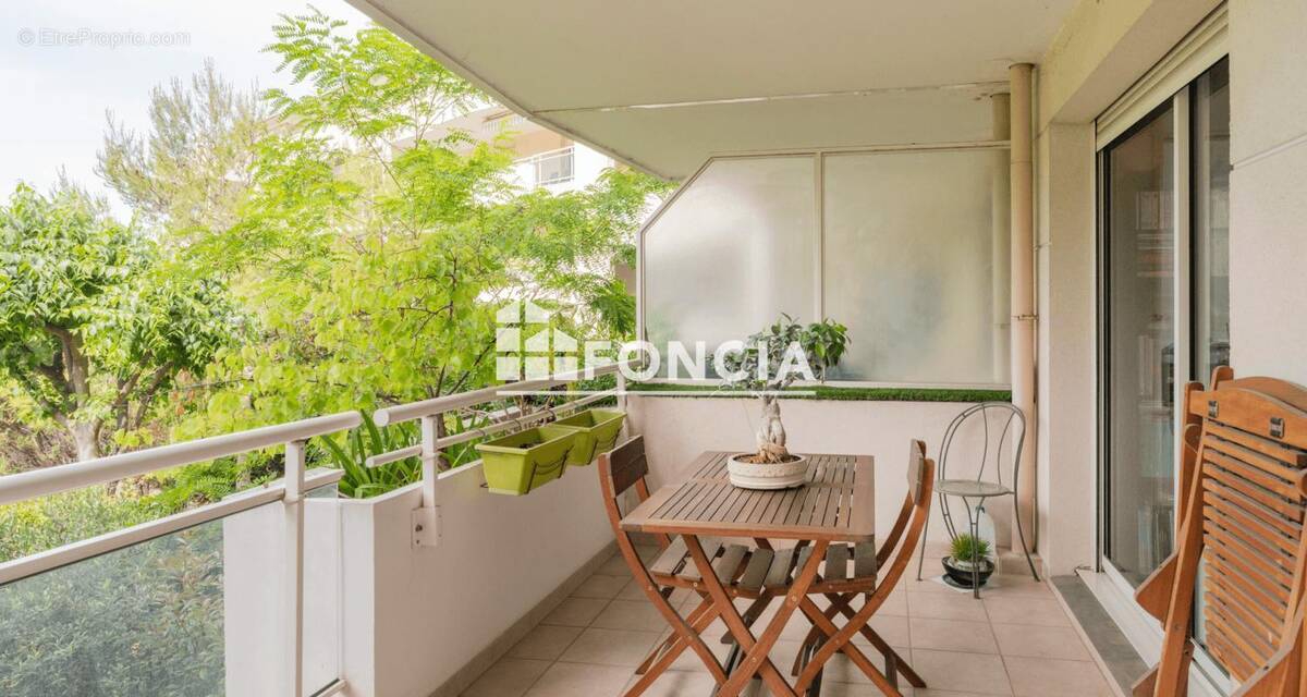 Appartement à MARSEILLE-9E