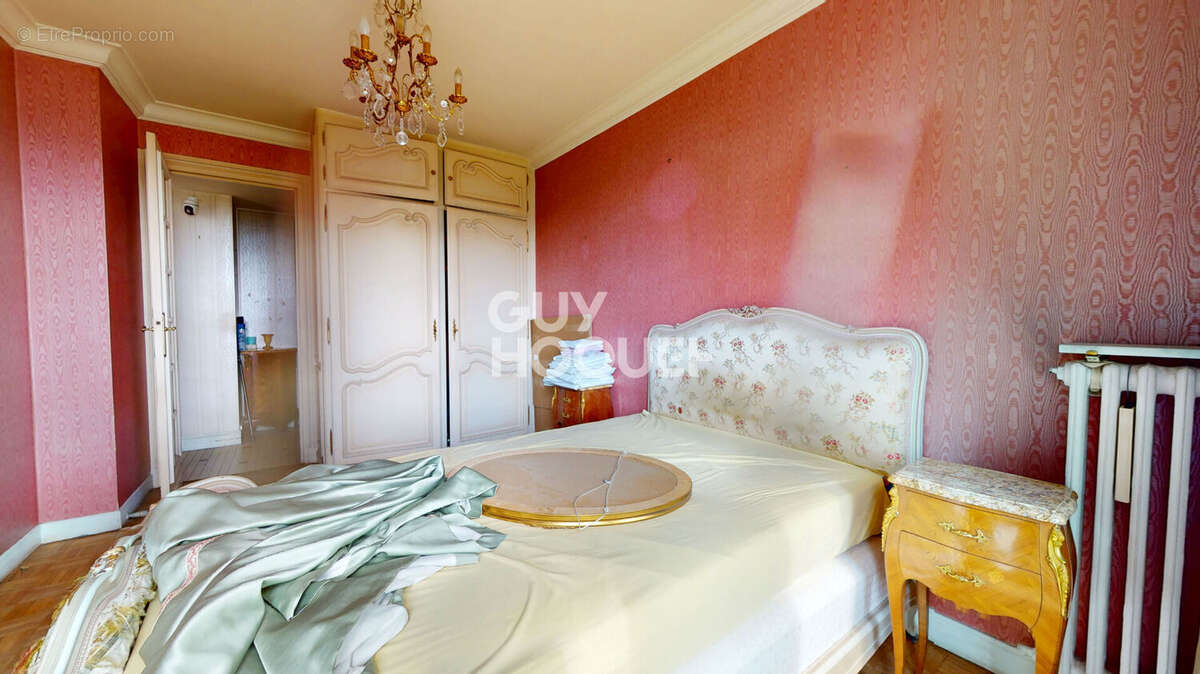 Appartement à PARIS-20E