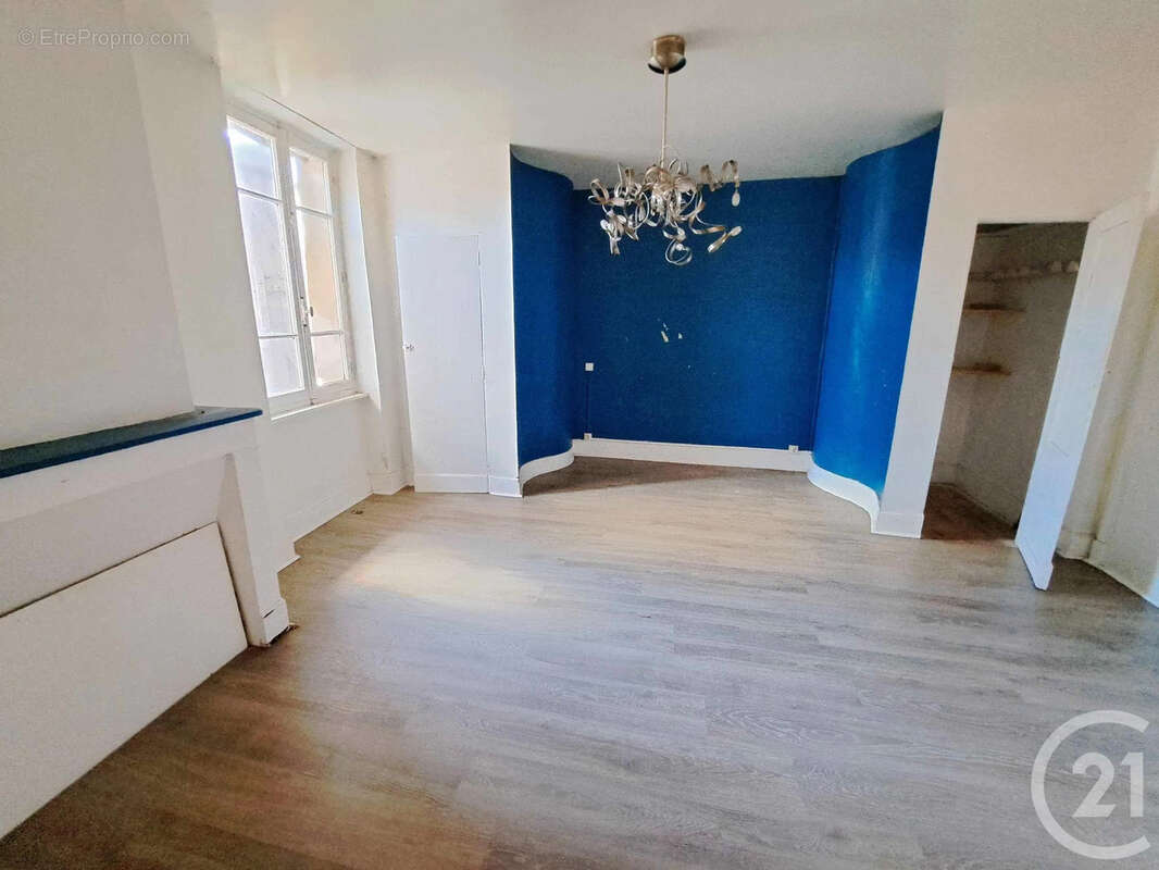 Maison à MONTESQUIEU-VOLVESTRE