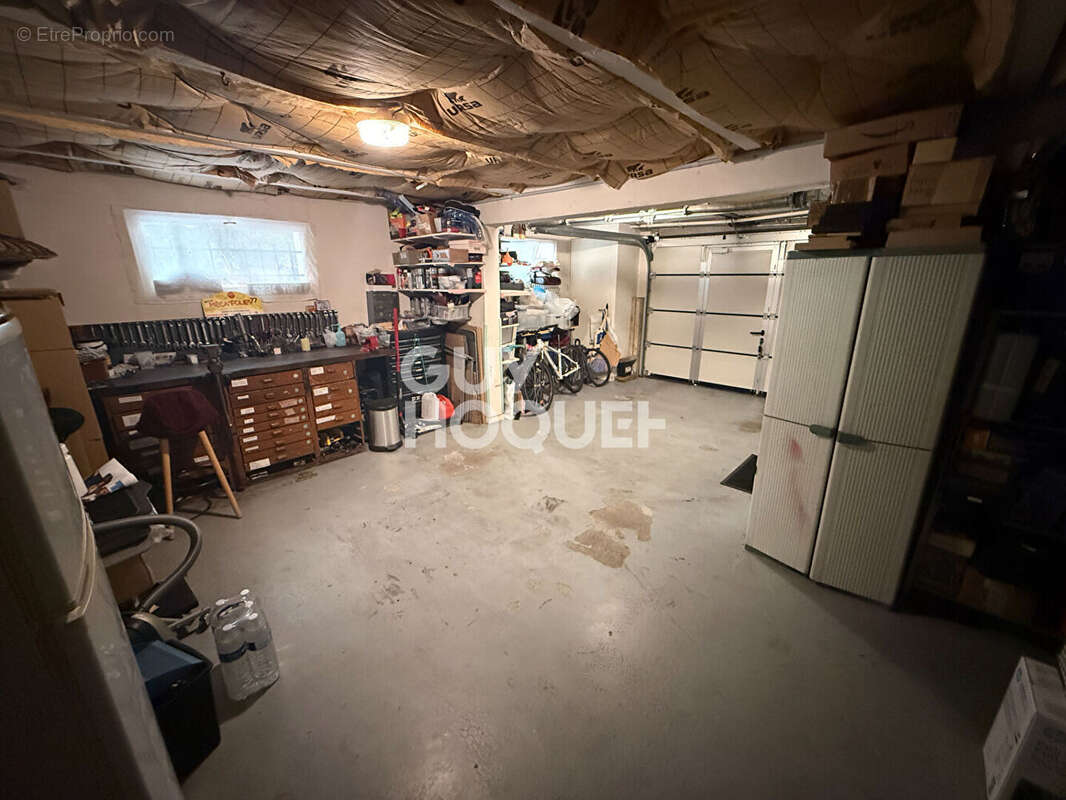 Maison située à Veneux Les SablonS 5 pièce(s) 131 m2 avec 4 chambres dans un quartier calme et à proximité de la gare SNCF - photo 14