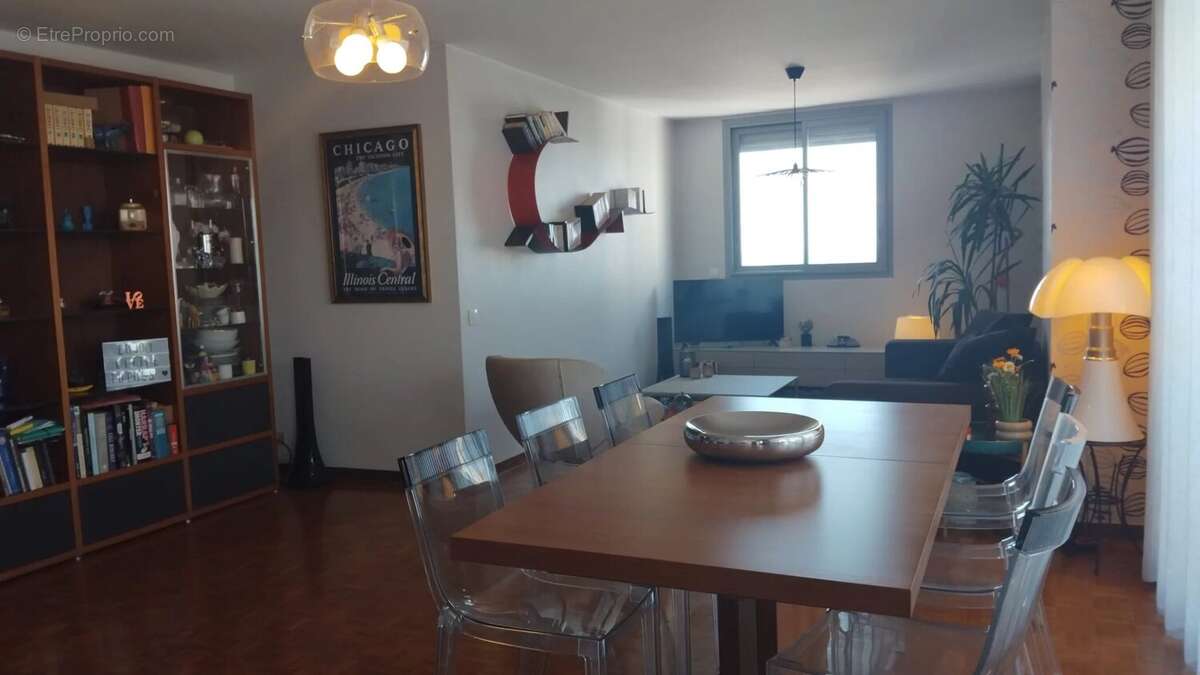 Appartement à MARSEILLE-9E