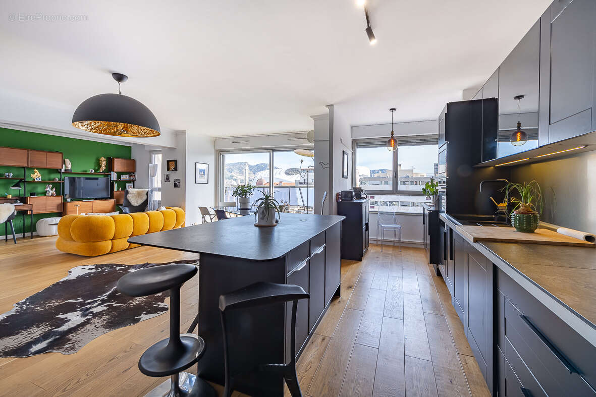 Appartement à MARSEILLE-8E
