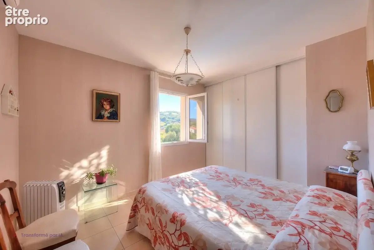 Villa de 5 pièces à vendre à Saint-Raphaël avec piscine et garage double - photo 11
