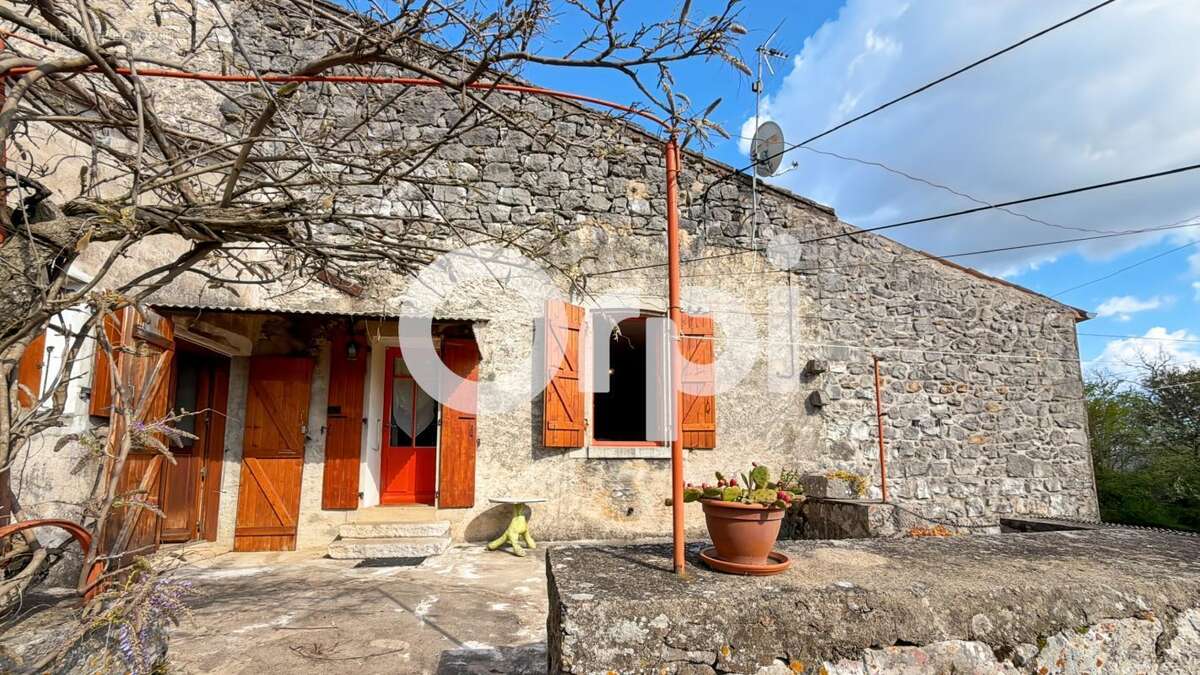 Maison à RUOMS