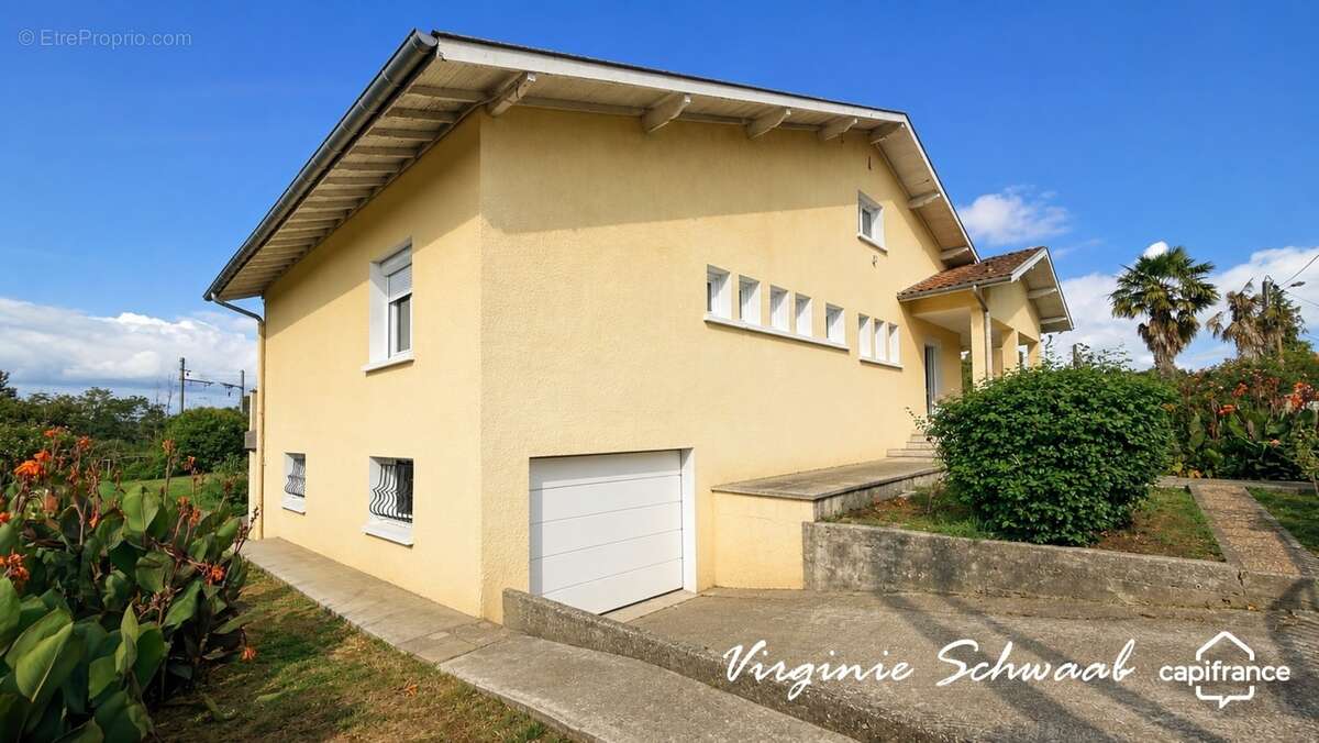 PUYOO (64)Maison familiale - 137 m2 - 6 chambres - sous-sol - 2 600 m2 de terrain clos - photo 14