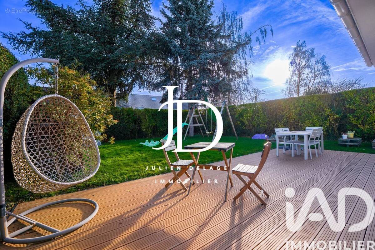 Photo 1 - Maison à LE PLESSIS-BELLEVILLE