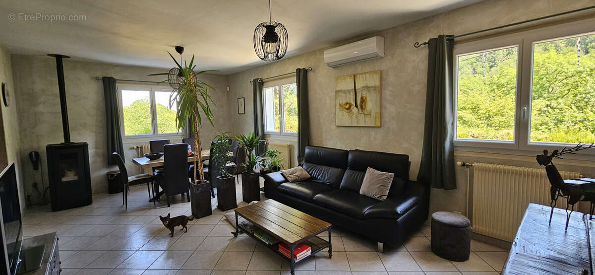 Maison à MARIOL