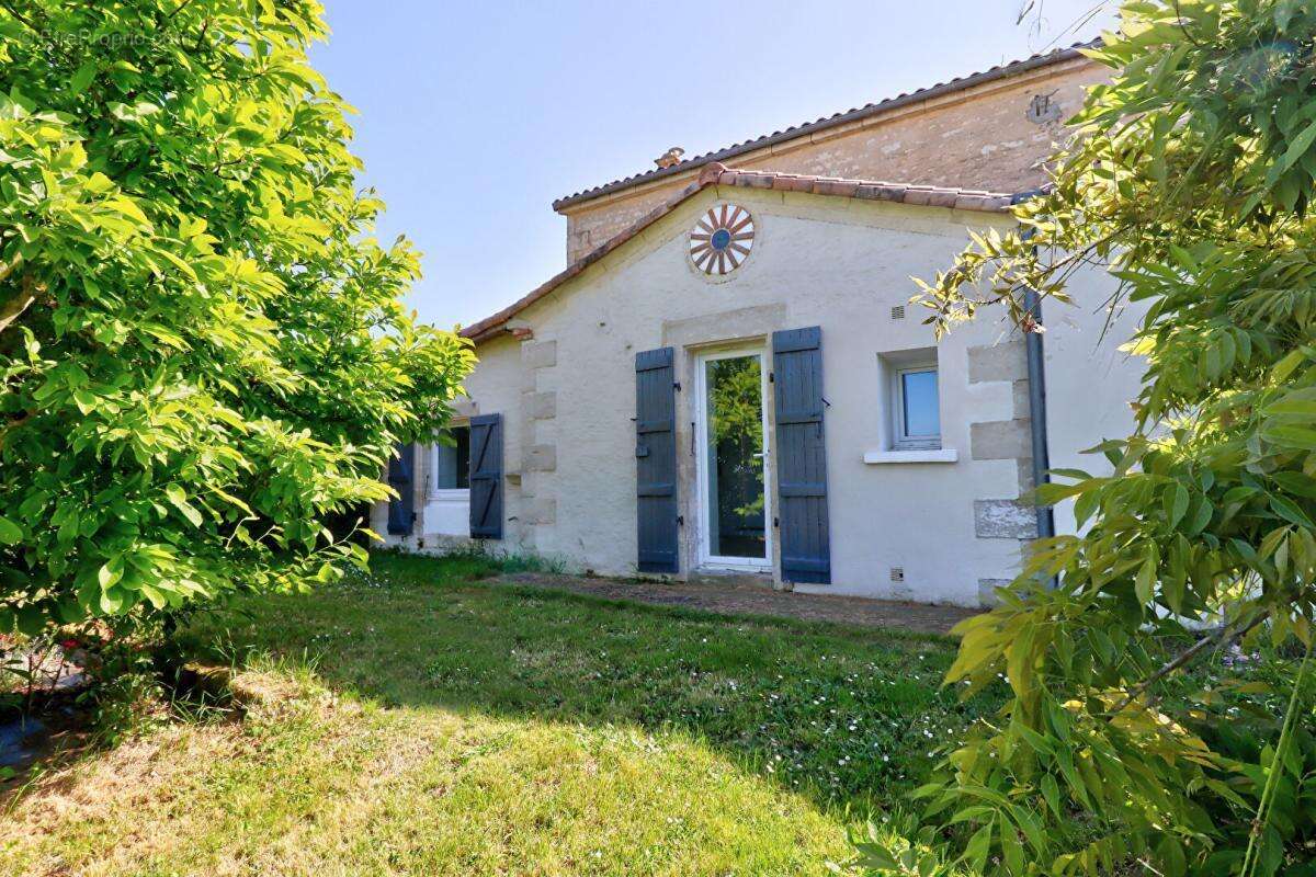 Maison à VILLIERS-EN-PLAINE