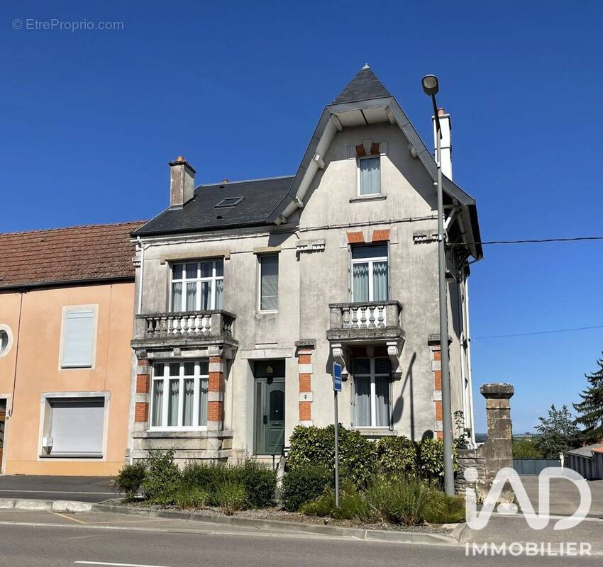 Photo 1 - Maison à LANGRES