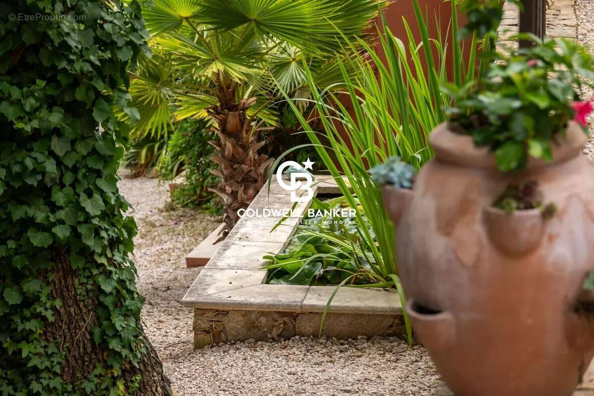Confort, vue & authenticité et seulement 25 minutes de ST TROPEZ - photo 65