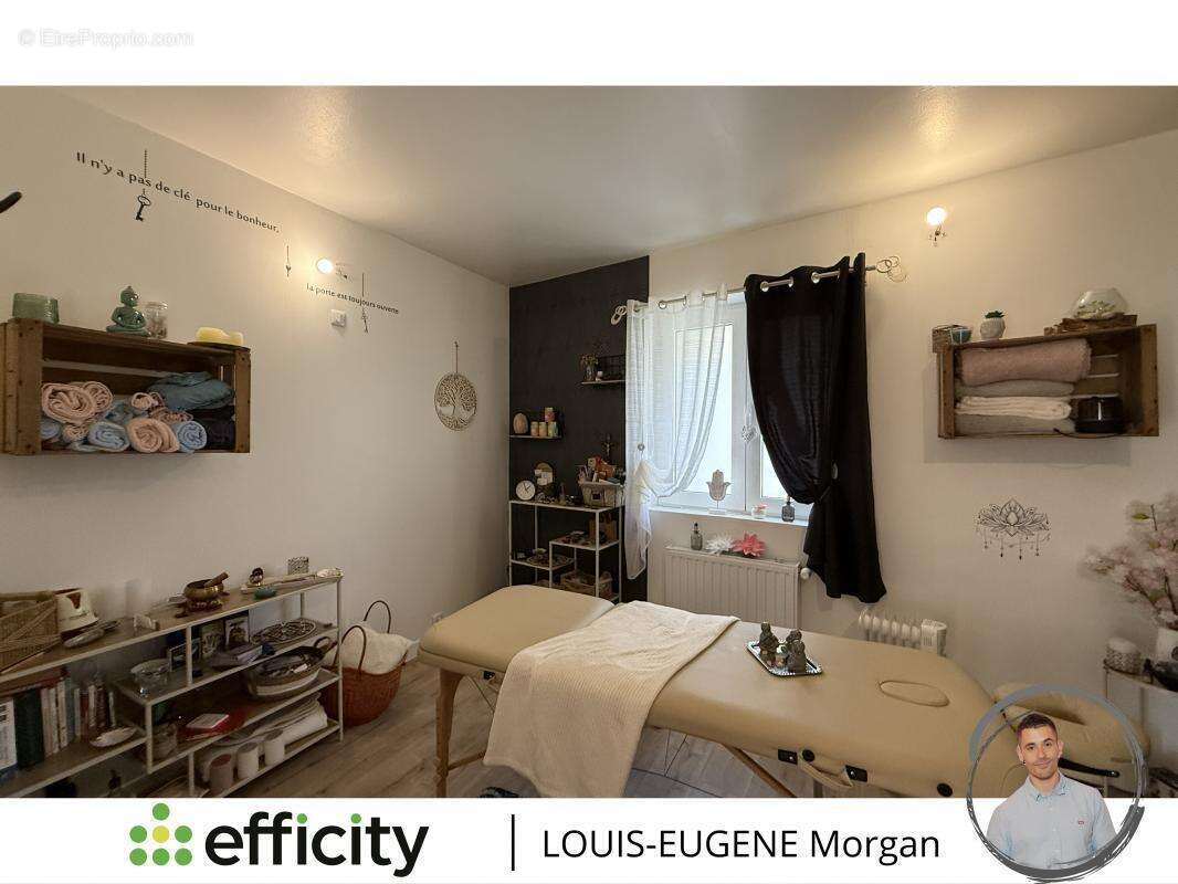 Maison à NEUVILLE-DE-POITOU