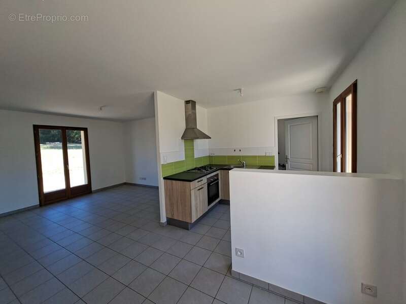 Maison de plain-pied -3 chambres - sans travaux- à Pressignac Vicq (24) - photo 6