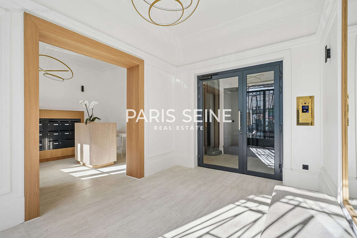 Appartement à PARIS-7E