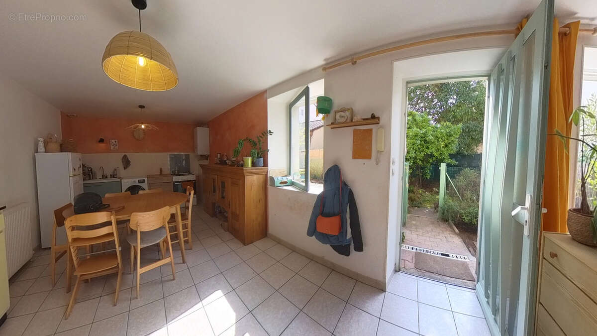 Appartement à BOURG-DE-PEAGE