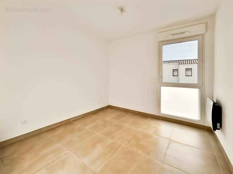 Appartement à VIC-LA-GARDIOLE