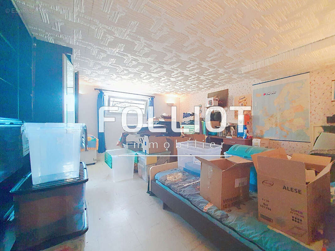 Maison à LA VILLETTE