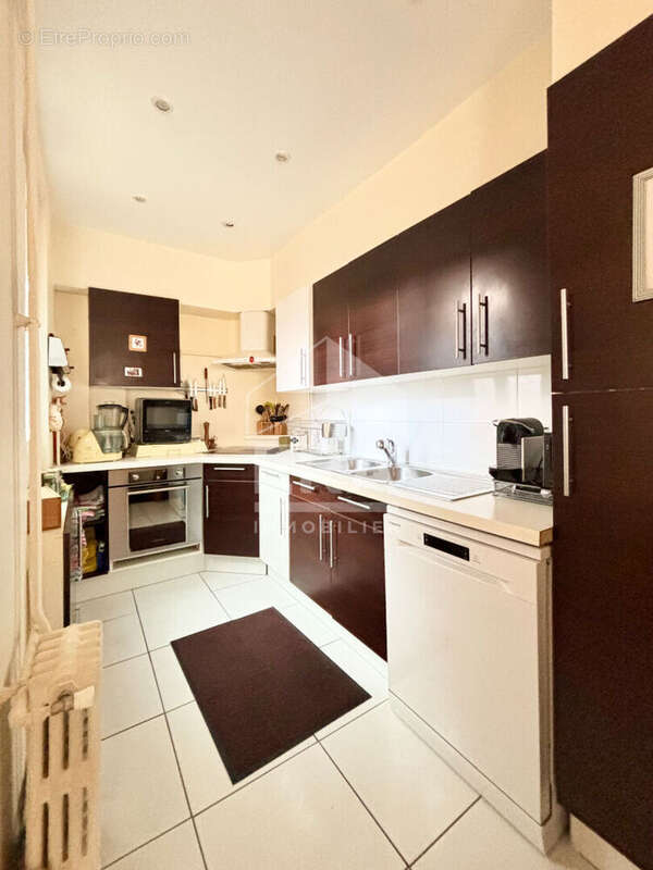 Appartement à LEVALLOIS-PERRET