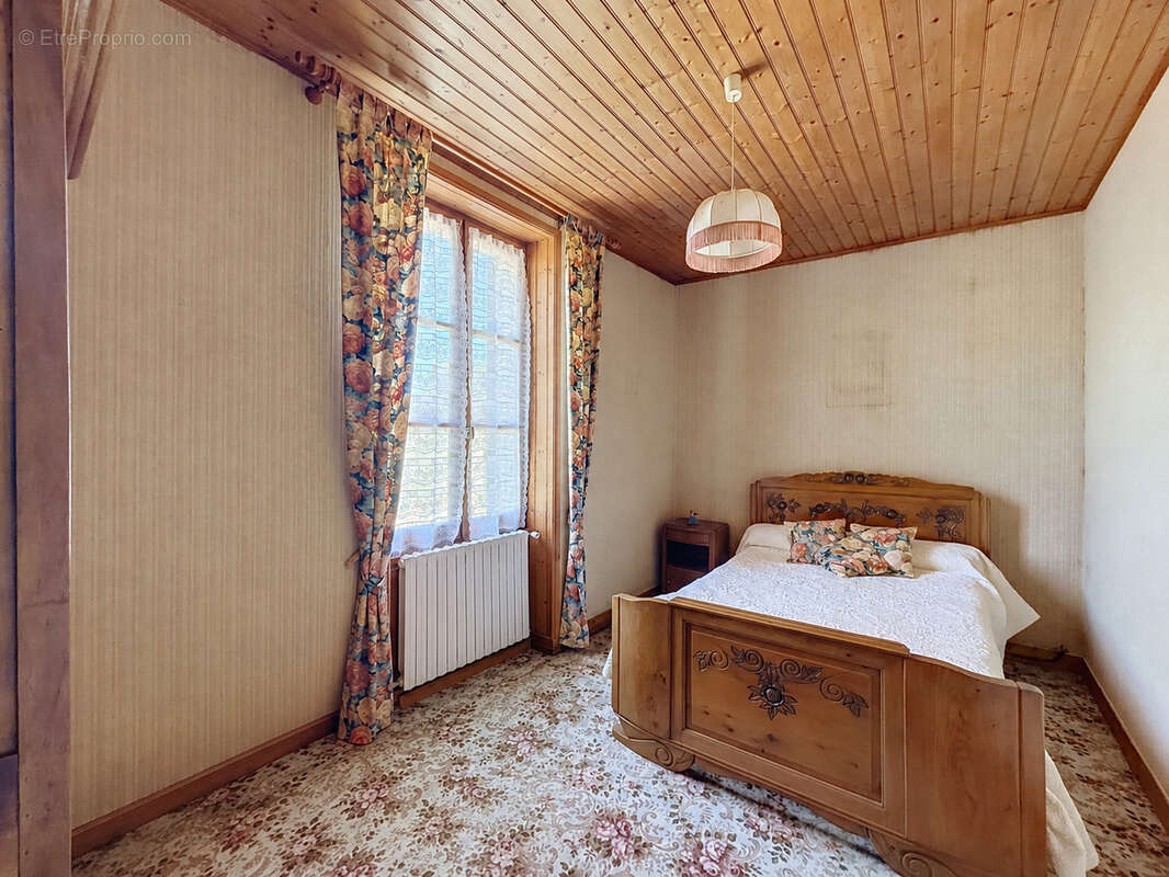 20KM NORD ANGOULEME Maison charentaise de caractère avec dépendances - photo 8