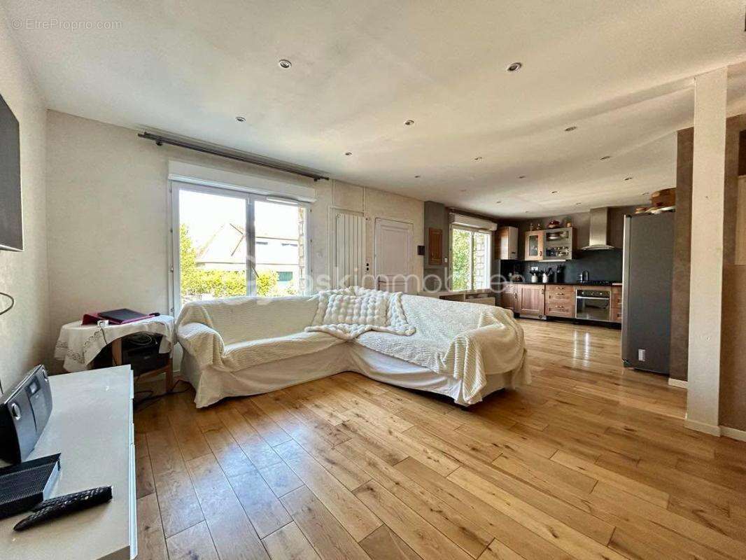 Rosny-sous-Bois – Plateau d’Avron – Maison individuelle de caractère – Sans travaux – - photo 4