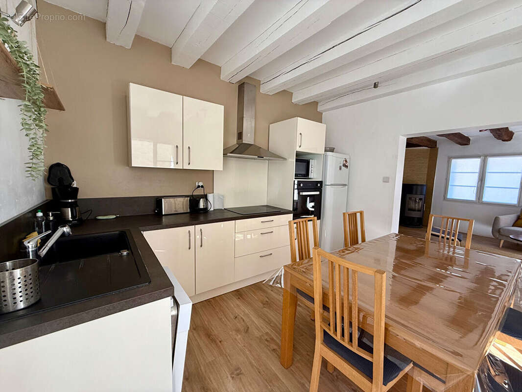 Maison à AZAY-SUR-CHER