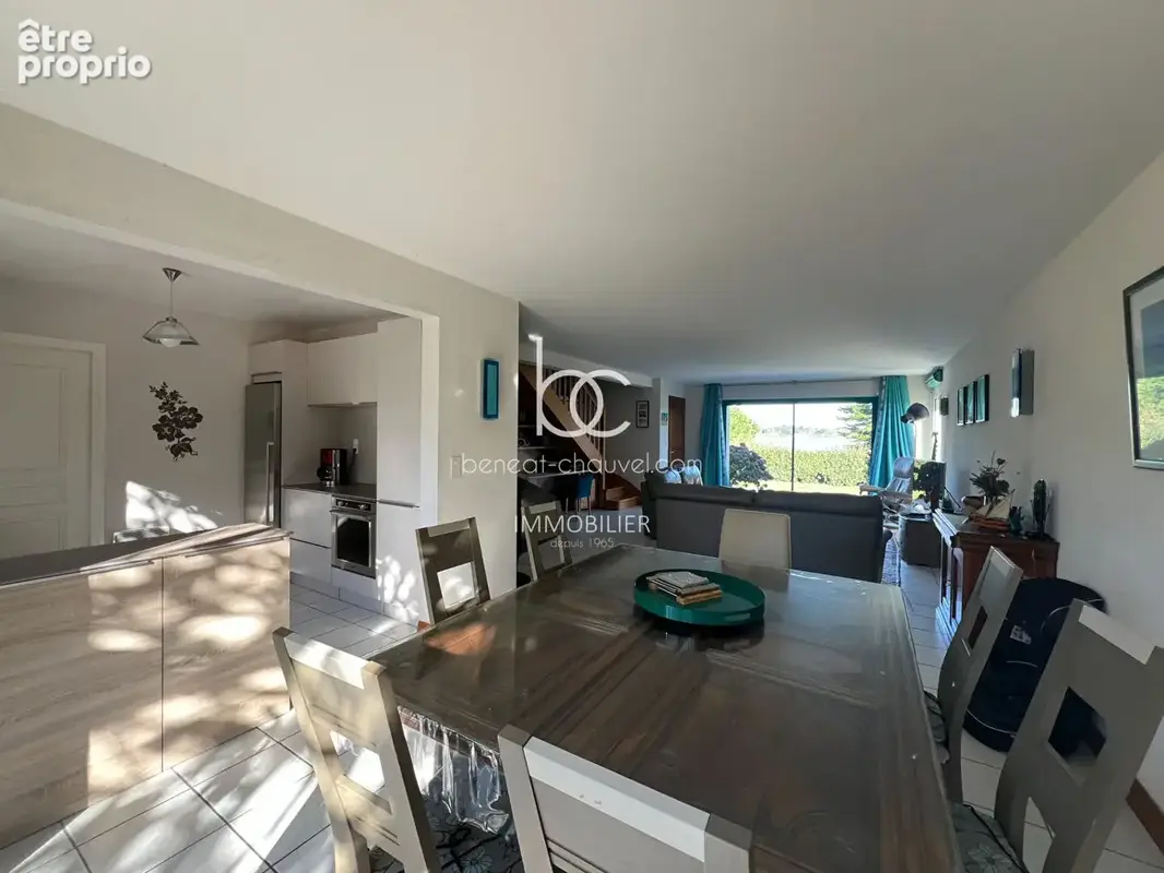 Propriété 5 chambres - vue mer - piscine - golfe sarzeau (56) - photo 2