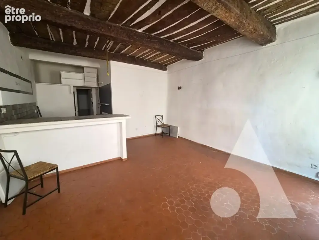 Appartement 2 pièces - salernes centre-ville 65 000 - photo 4