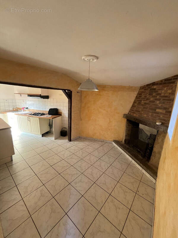 Maison à CHEPTAINVILLE