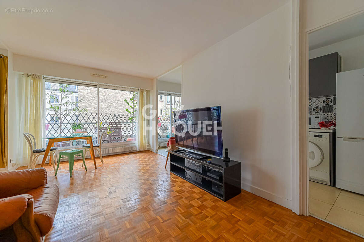 Appartement à PARIS-12E