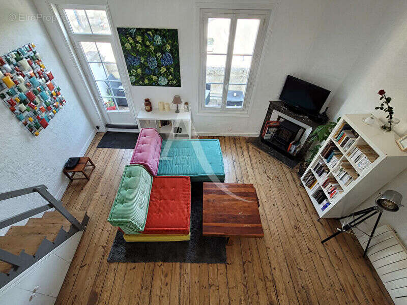 A vendre - Magnifique T2 bis avec terrasse et vue sur la Cathédrale Saint-Louis - photo 3