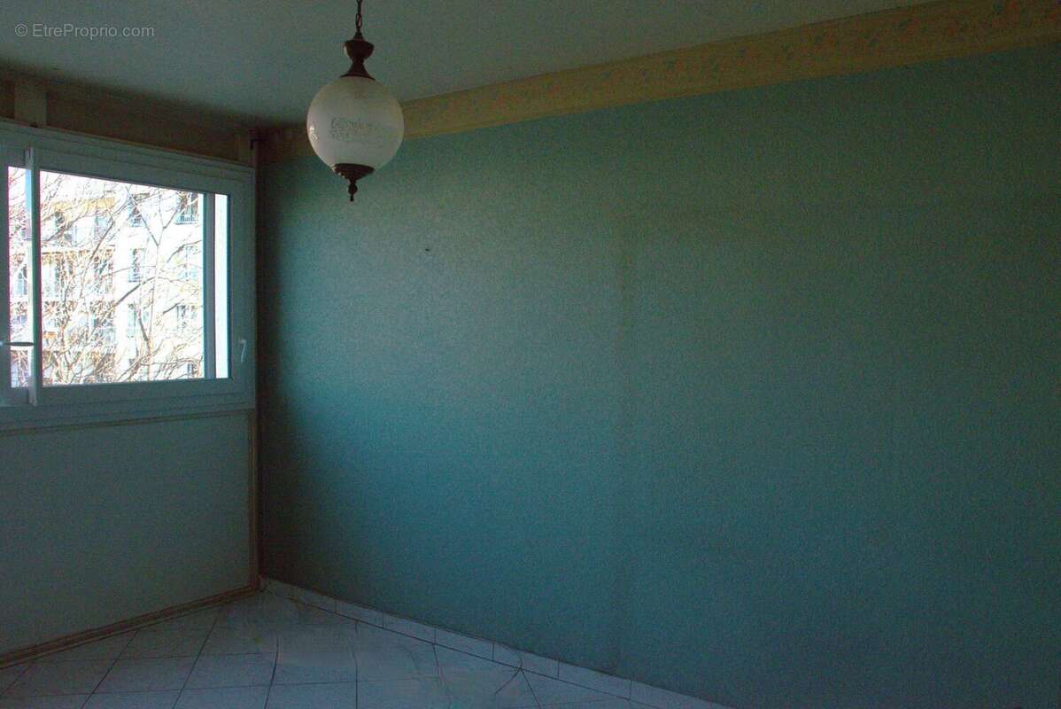 Appartement à MARSEILLE-3E