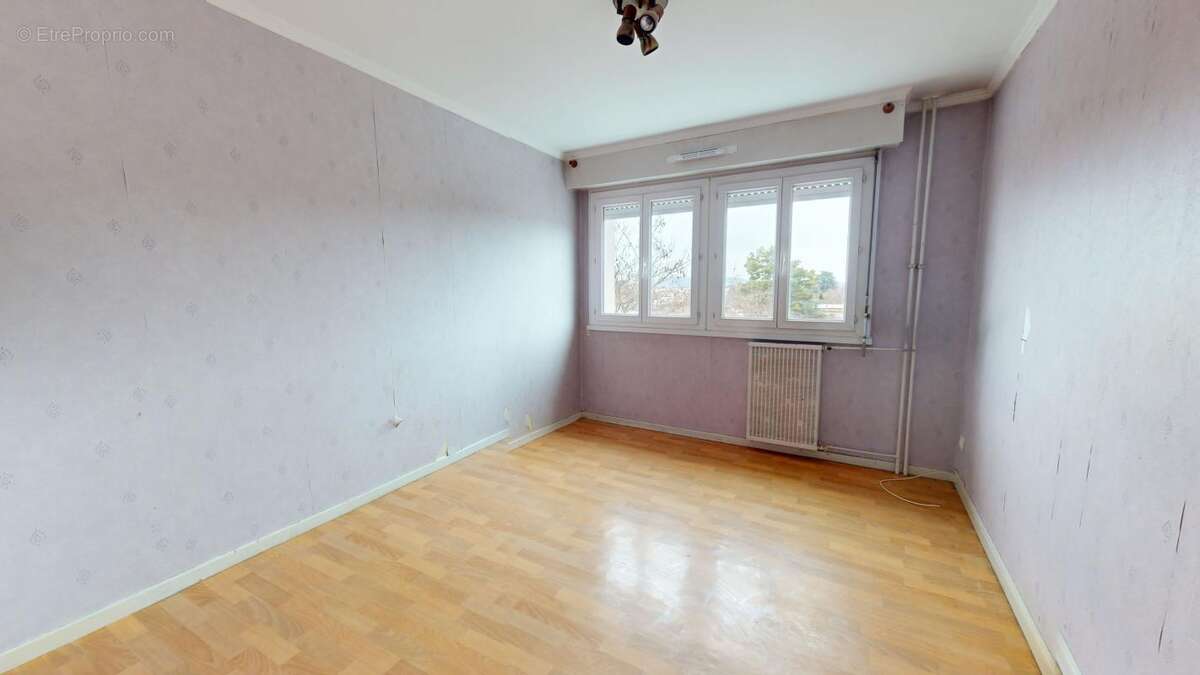Appartement à SAINTE-FOY-LES-LYON