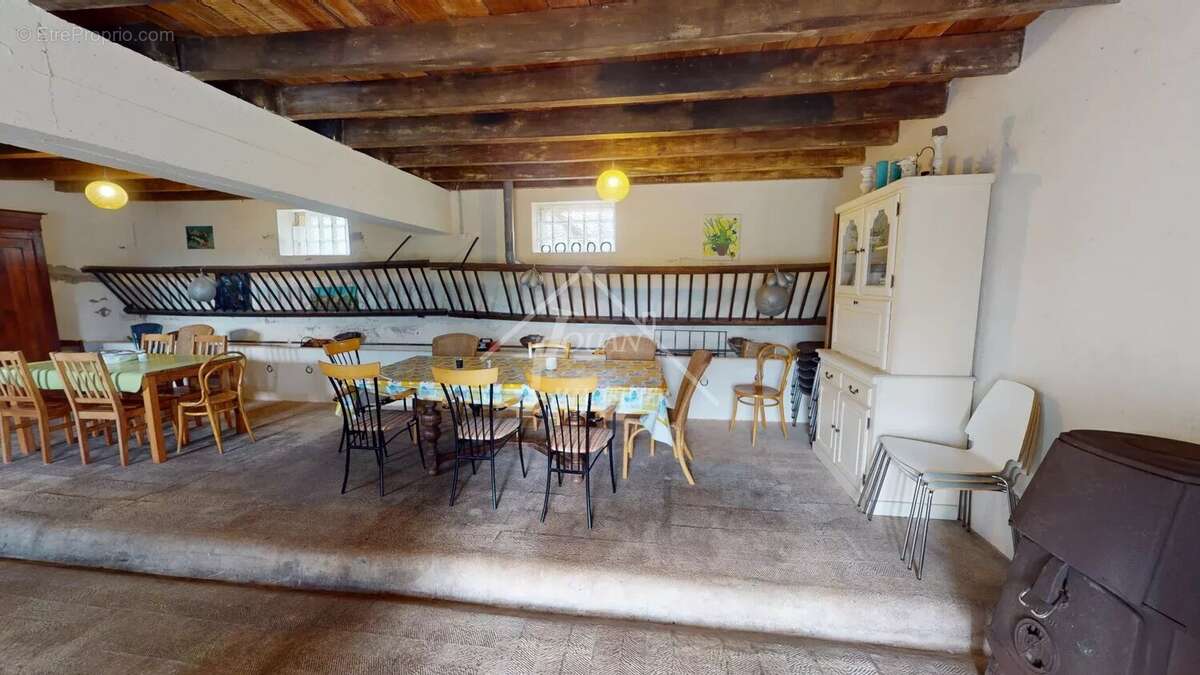 Maison à SAINT-BONNET-TRONCAIS