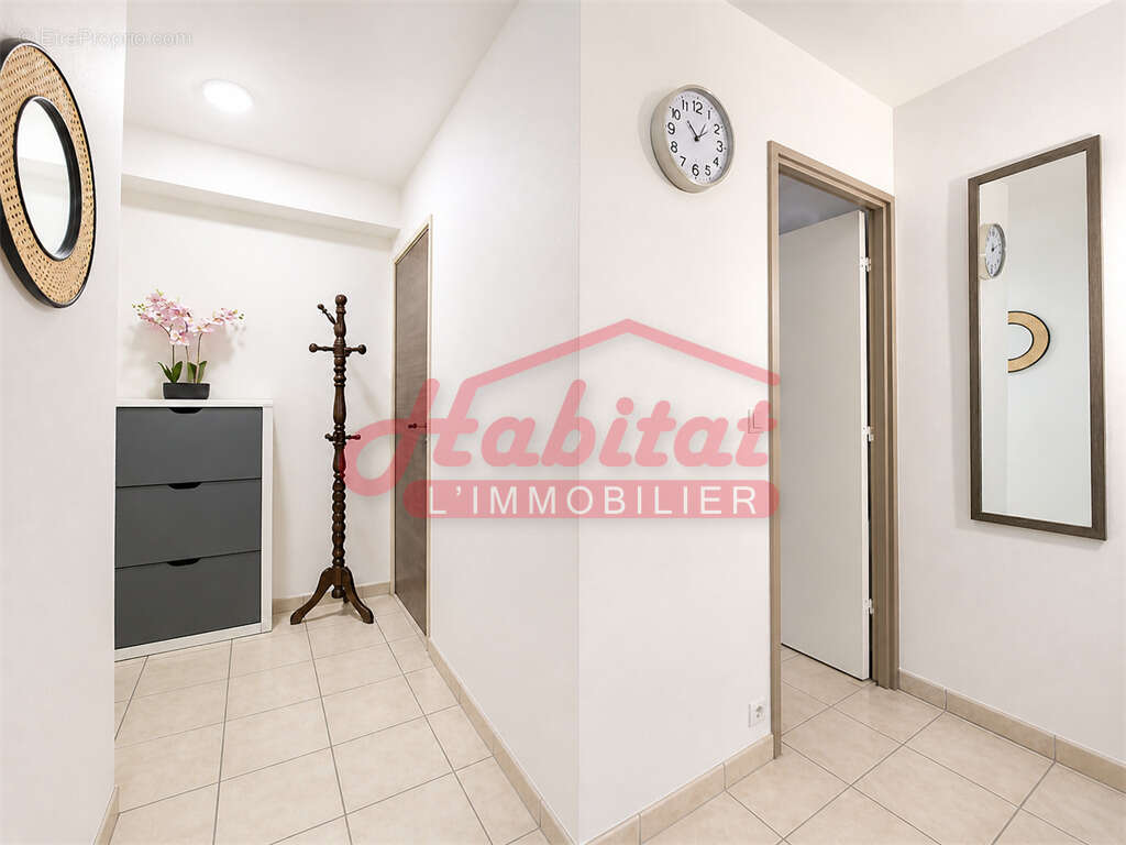 Chelles centre-ville : appartement + box - photo 4