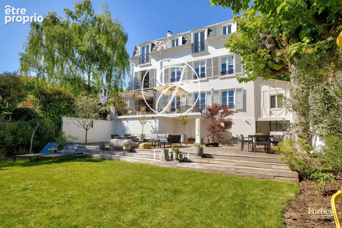 Ville-d'Avray - PARC DE SAINT-CLOUD - Propriété de 260 m² - Terrain de 820 m² - photo 2