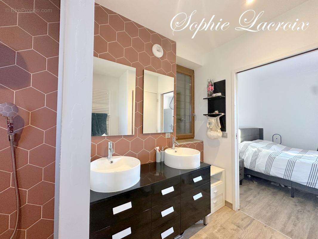 Maison à SALLES-ARBUISSONNAS-EN-BEAUJOLAIS