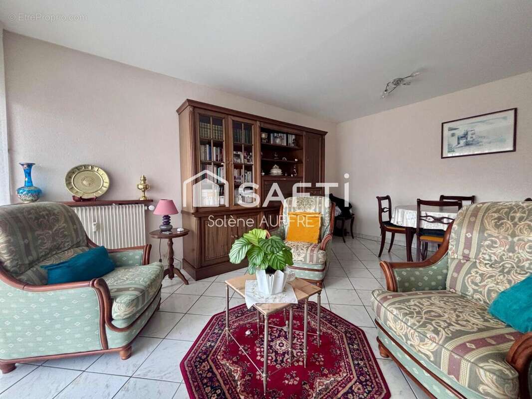 Photo 9 - Appartement à DEVILLE-LES-ROUEN