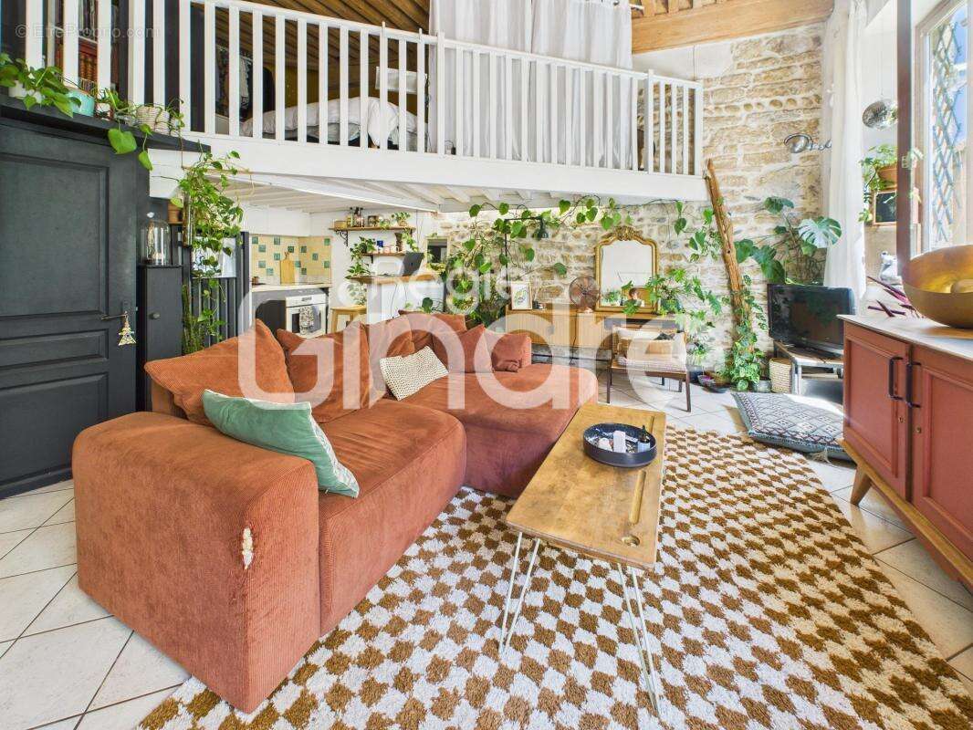 Vente - Appartement - 2 pièces + cuisine - 35 m² - 198 000 € - - photo 2