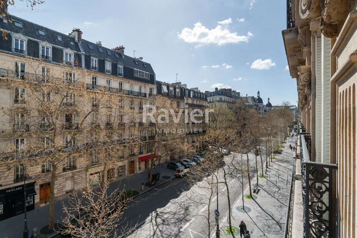 Appartement à PARIS-17E