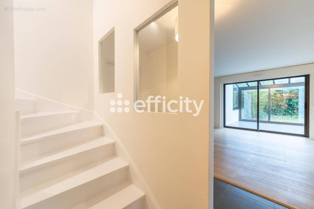 Appartement à GARCHES