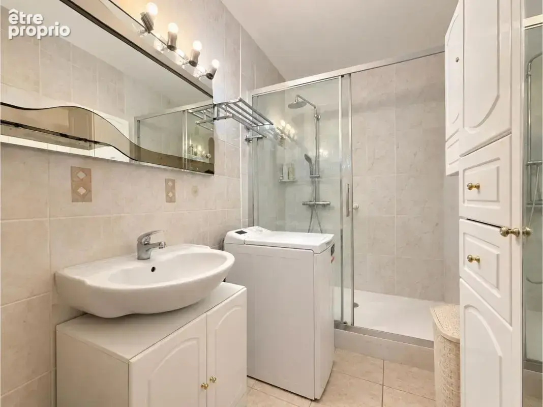 Appartement type 4 avec balcon, cave, 3 chambres, ascenseur et climatisation - photo 12