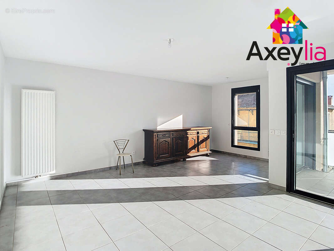 Appartement à RENAISON