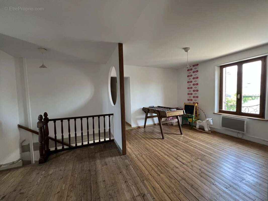 Maison à CHAMPAGNE-SAINT-HILAIRE