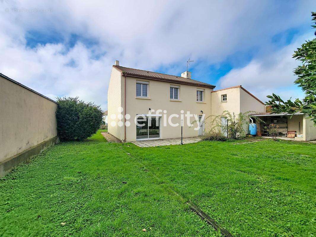 Maison à MOUILLERON-LE-CAPTIF