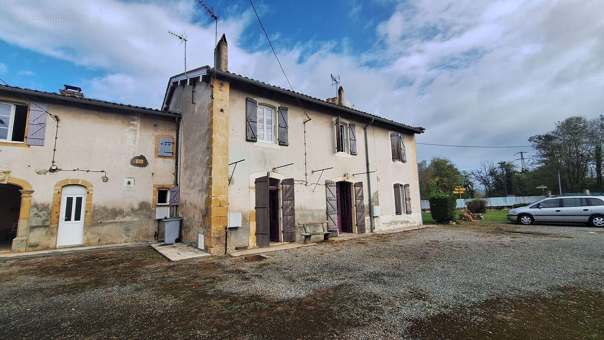 Appartement à SAINT-MARTORY