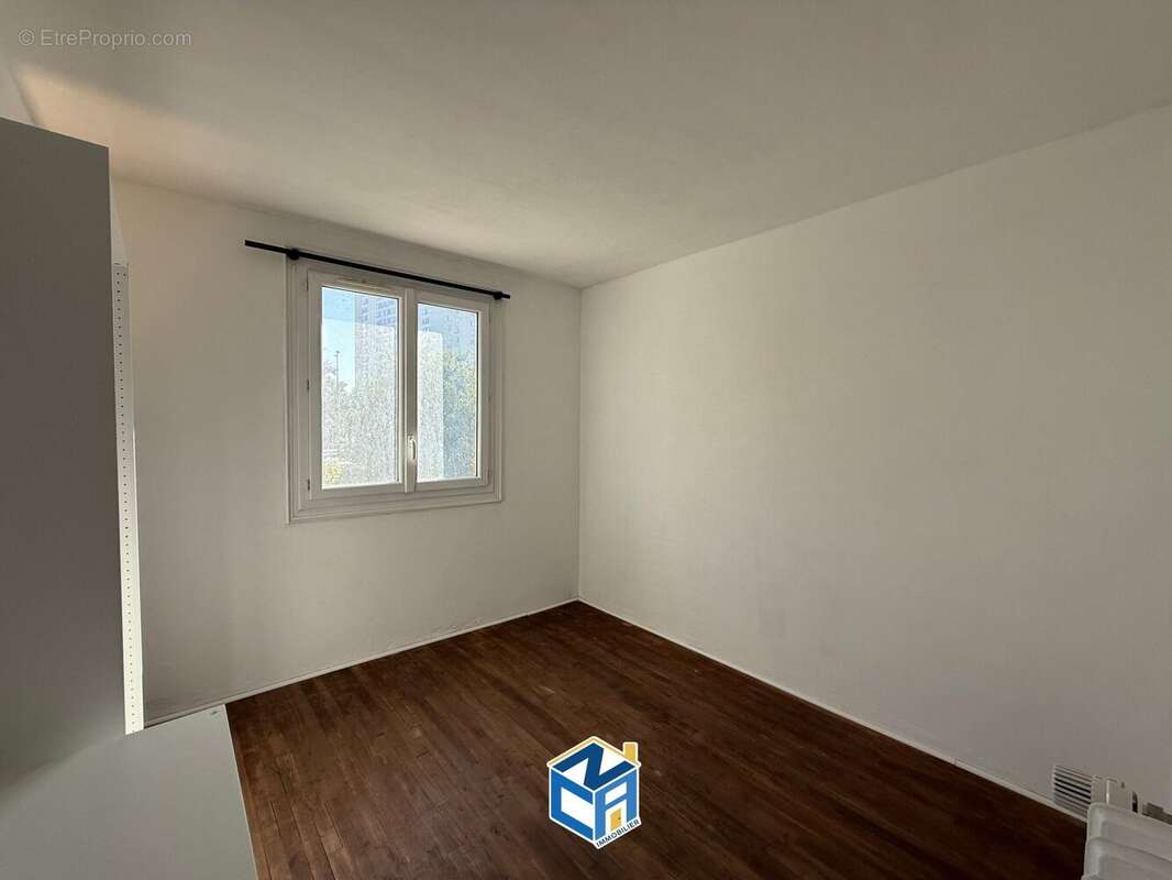 Appartement 64 m² à Tours  - photo 6