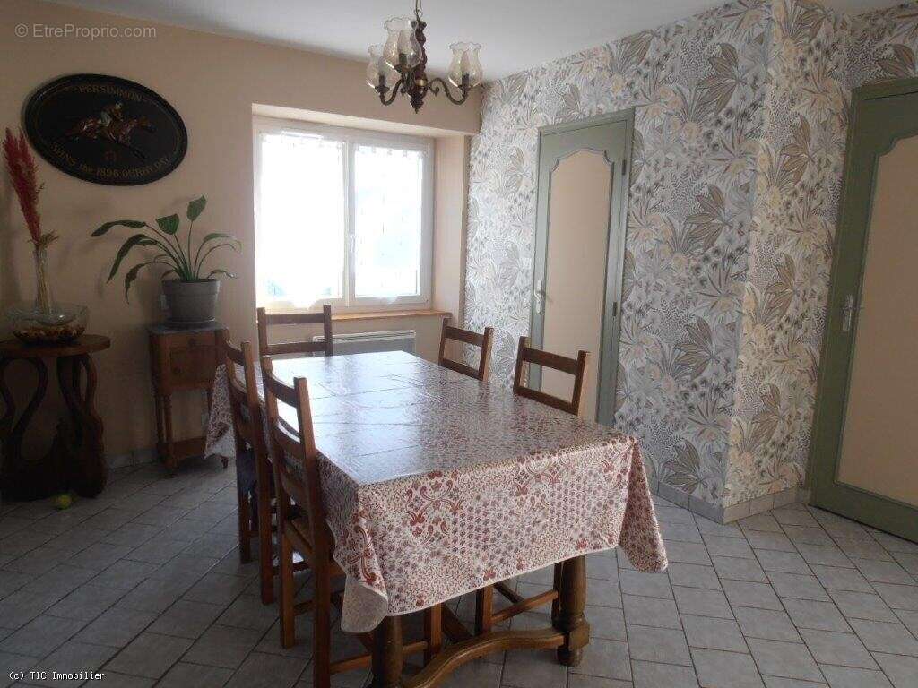 Maison à SAUZE-VAUSSAIS