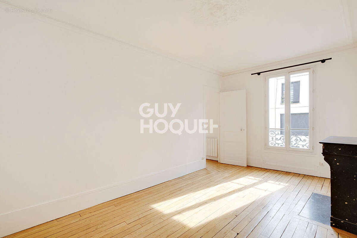 Appartement à PARIS-18E