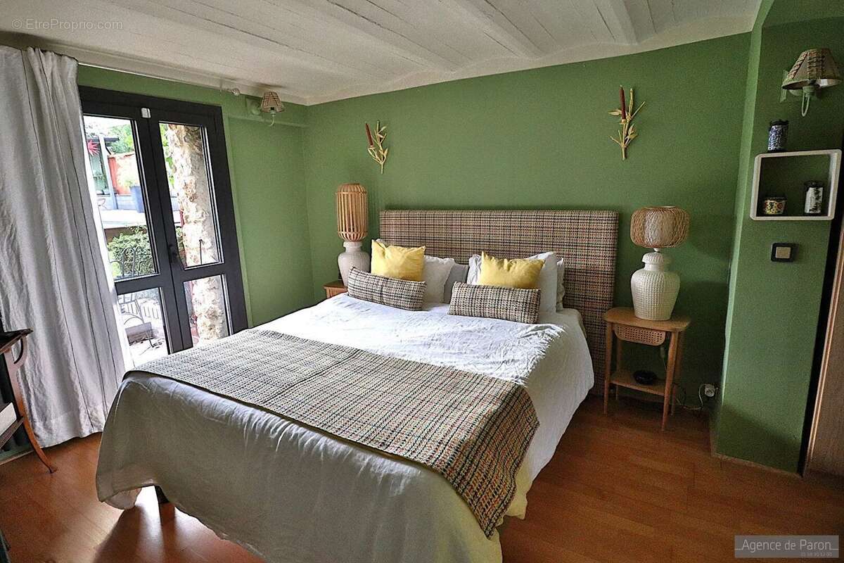 Maison à VERRIERES-LE-BUISSON